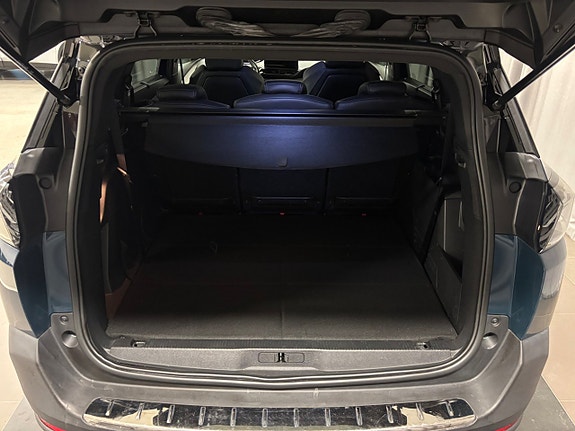 Peugeot 5008 5 of 17