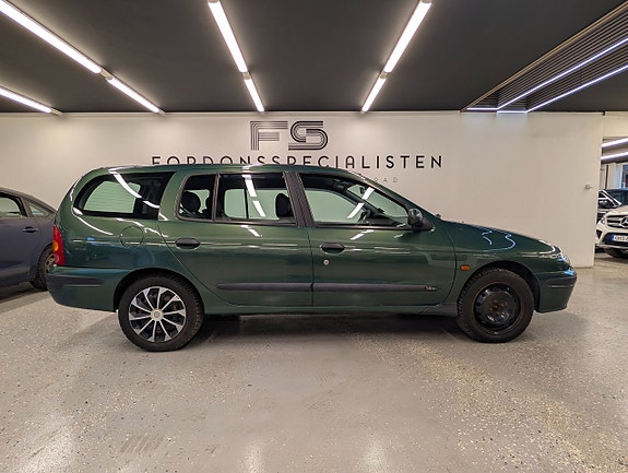 Renault Megane 13 of 25