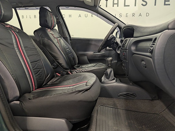 Renault Megane 15 of 25