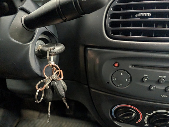 Renault Megane 24 of 25