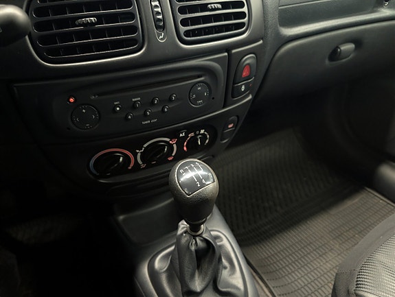 Renault Megane 20 of 25