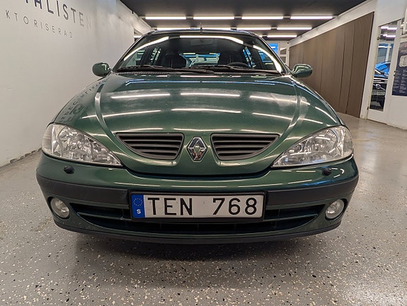 Renault Megane 11 of 25