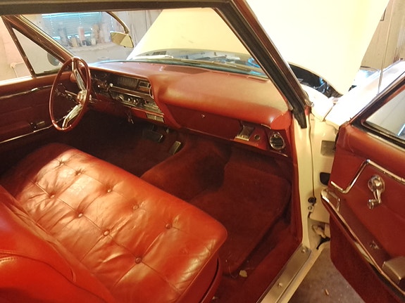 Cadillac Deville 7 of 10
