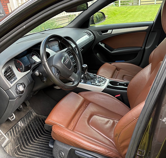 Audi A4 allroad 2 of 4
