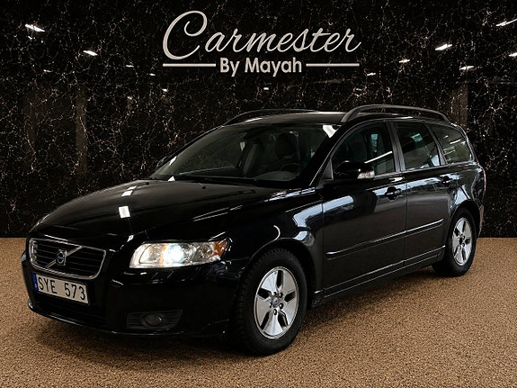 Volvo V50 2 of 5