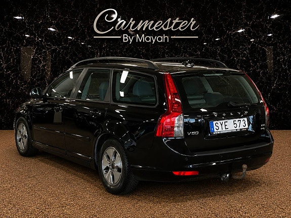 Volvo V50 3 of 5