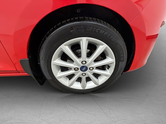 Ford Fiesta 27 of 28