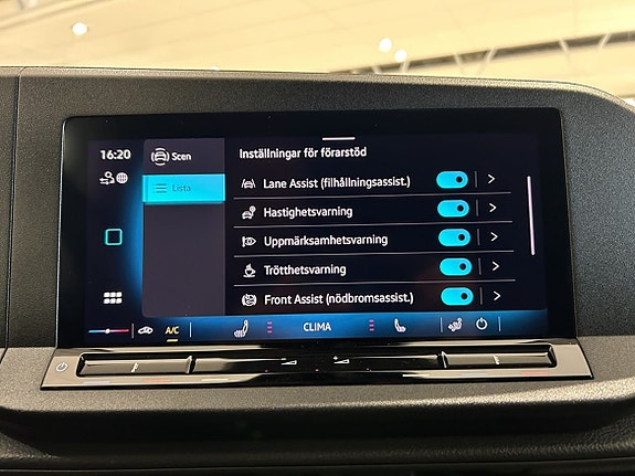 Volkswagen Caddy Maxi 16 of 21