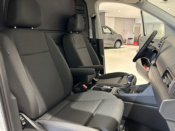 Volkswagen Caddy Maxi 14 of 21