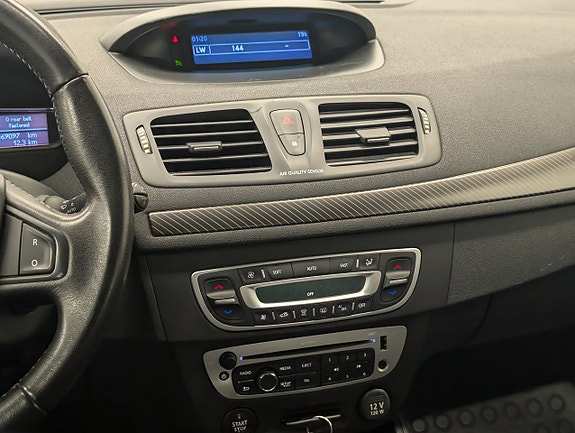 Renault Megane 22 of 26