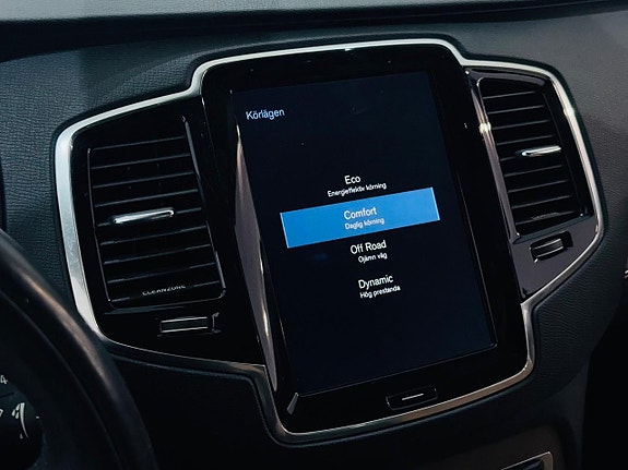 Volvo XC90 19 of 25