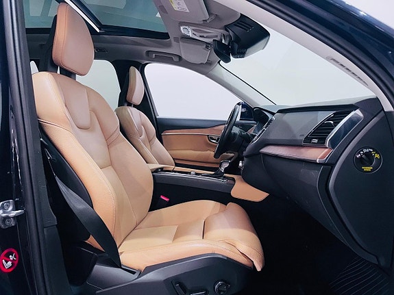 Volvo XC90 6 of 25