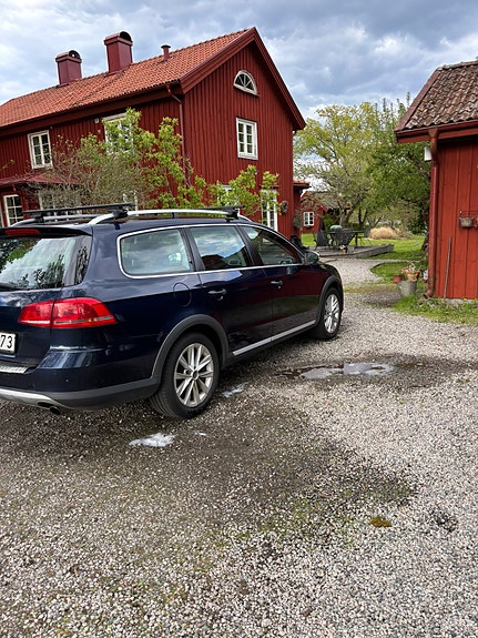 Volkswagen Passat Alltrack 4 of 5