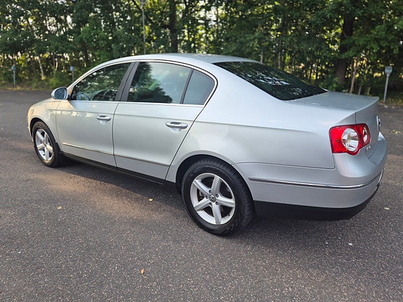 Volkswagen Passat 4 of 5