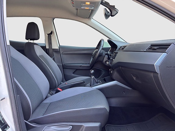 Seat Arona 18 of 20