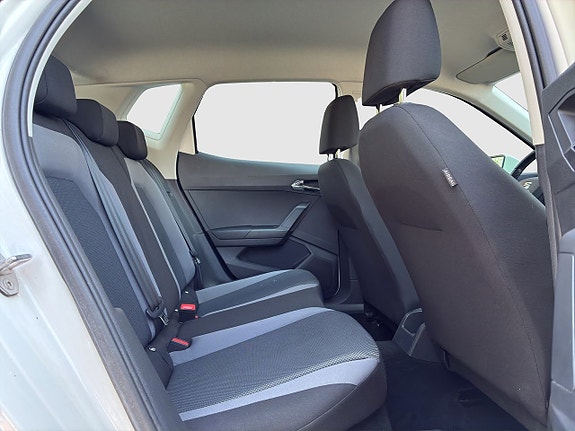 Seat Arona 19 of 20
