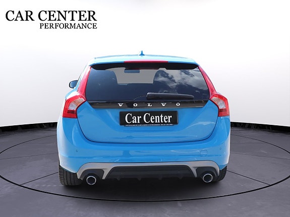 Volvo V60 7 of 16