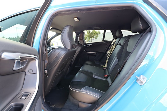 Volvo V60 14 of 16