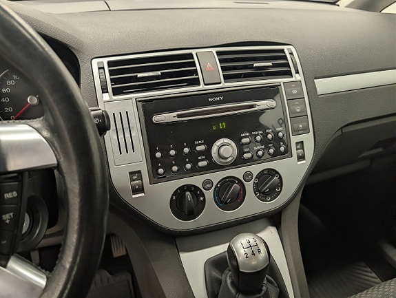Ford C-Max 14 of 30