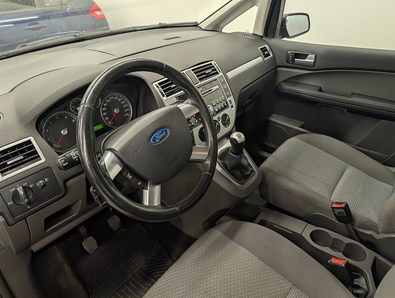 Ford C-Max 8 of 30