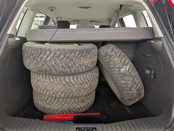 Ford C-Max 5 of 30