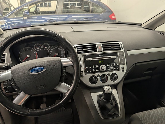 Ford C-Max 13 of 30