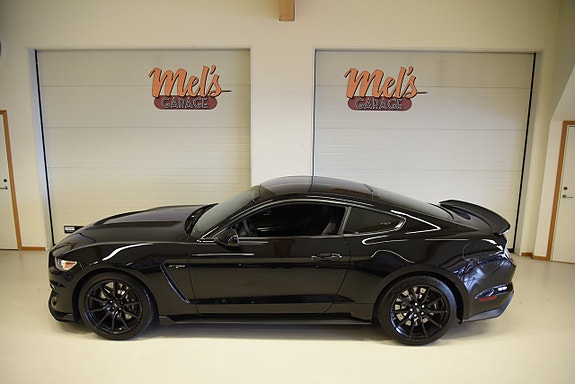 Ford Mustang 12 of 30