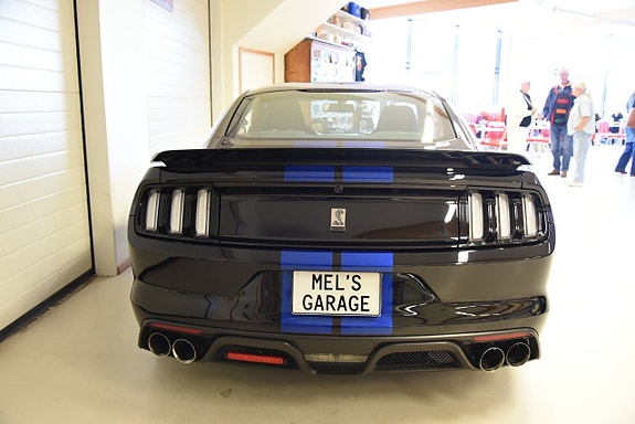 Ford Mustang 7 of 30