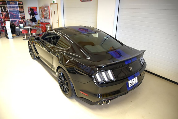 Ford Mustang 10 of 30