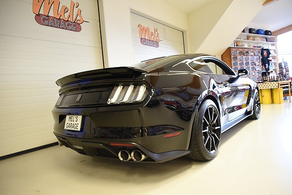 Ford Mustang 30 of 30