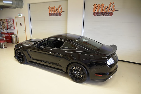 Ford Mustang 11 of 30