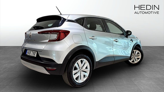 Renault Captur 2 of 5