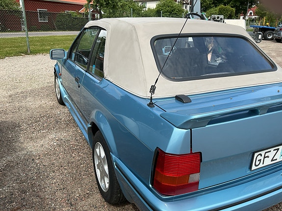 Ford Escort 4 of 5