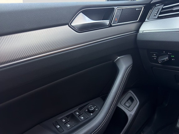 Volkswagen Passat 9 of 29