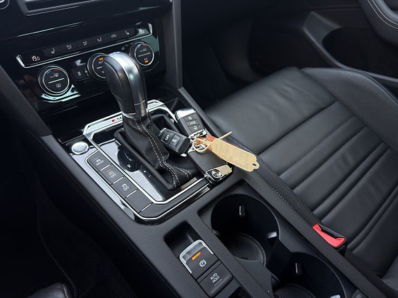 Volkswagen Passat 14 of 29