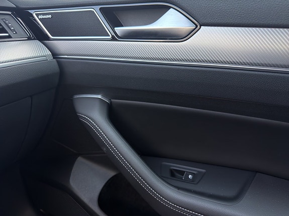 Volkswagen Passat 26 of 29