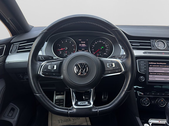 Volkswagen Passat 12 of 29