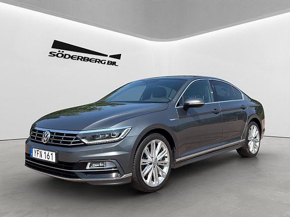 Volkswagen Passat 4 of 29