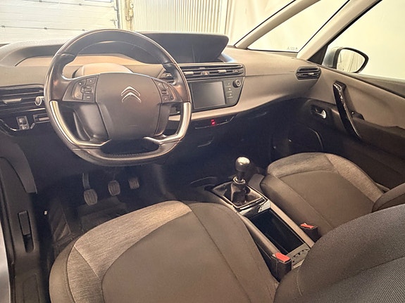 Citroen C4 Picasso 9 of 14