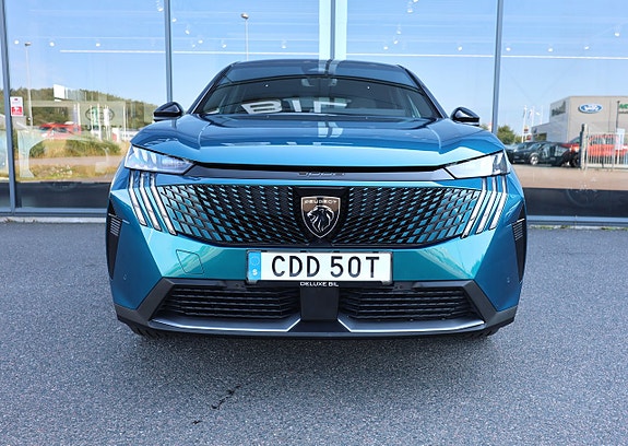 Peugeot 3008 2 of 5