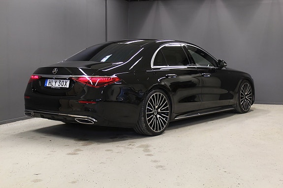 Mercedes-Benz S580 e 5 of 5