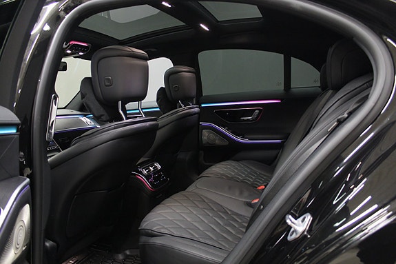 Mercedes-Benz S580 e 13 of 16