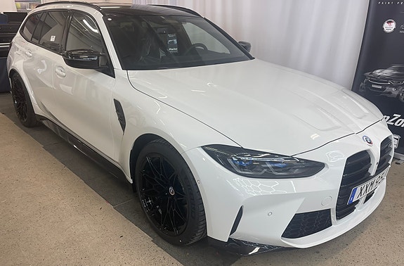 BMW M3 2 of 5