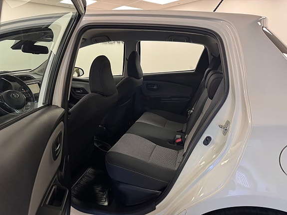 Toyota Yaris 14 of 15