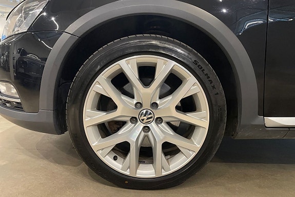 Volkswagen Passat Alltrack 5 of 26