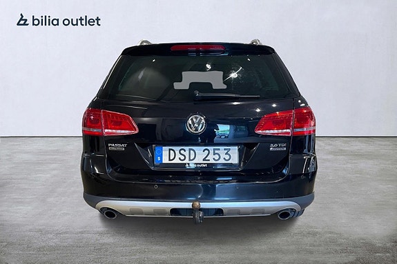 Volkswagen Passat Alltrack 7 of 26