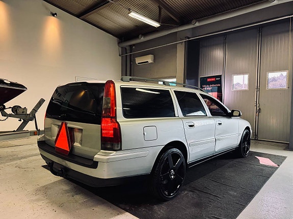 Volvo V70 5 of 9
