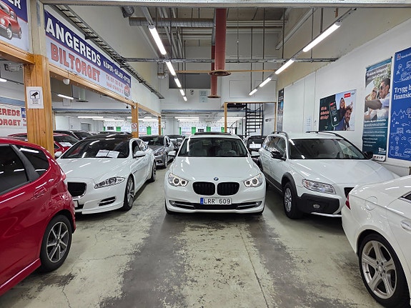 BMW 530d 4 of 5