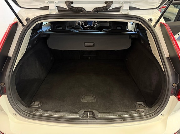 Volvo V60 25 of 26
