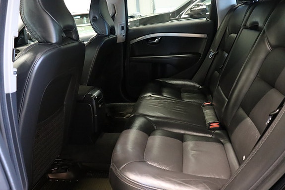 Volvo XC70 10 of 22